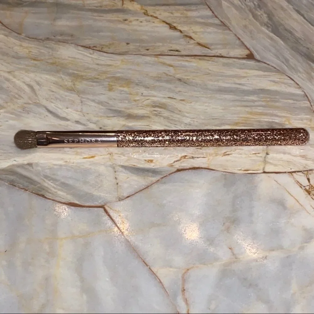 Sephora Medium Eyeshadow Brush Gold Sparkle‎